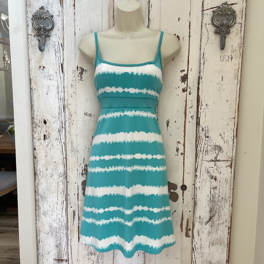 Lola Size Small Woman's Turquoise Blue White Cross Back Casual Athletic Dress